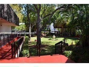 Foto del edificio - 17021 N Bay Rd