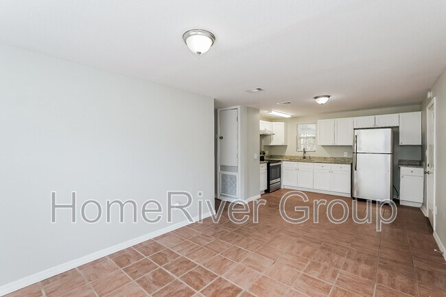 Foto del edificio - 6210 N 37th St