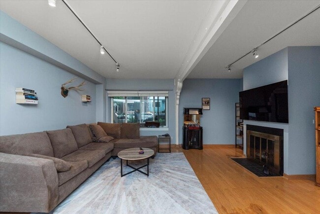 Photo - 1 bedroom in Chicago IL 60657 Apartment