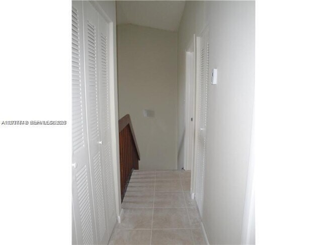 Foto del edificio - 1206 San Remo Cir