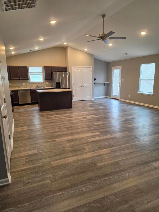 Building Photo - 8092 Driftwood Lp