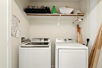 Building Photo - 8904 Clovermist Dr