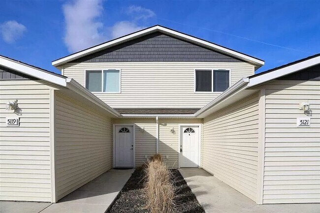 Right Side of Duplex is for rent - 5121 E Buckeye Ave