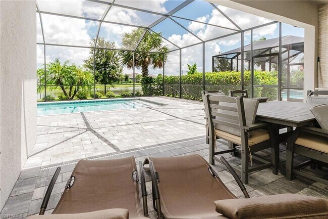 Foto del edificio - 5856 Sunningdale St