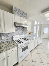 Building Photo - 14335 Berrington Dr
