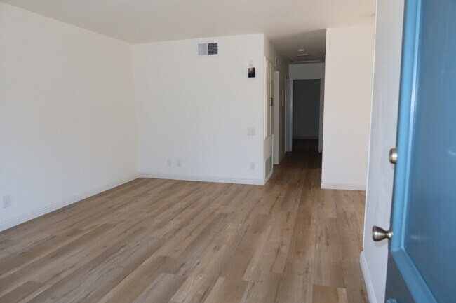 Building Photo - 1720 Orinda Ct