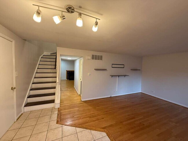 Building Photo - 1410 Whispering Springs Cir