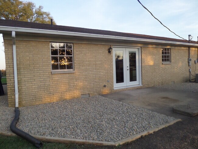 Foto del edificio - 5170 S County Road 100 W
