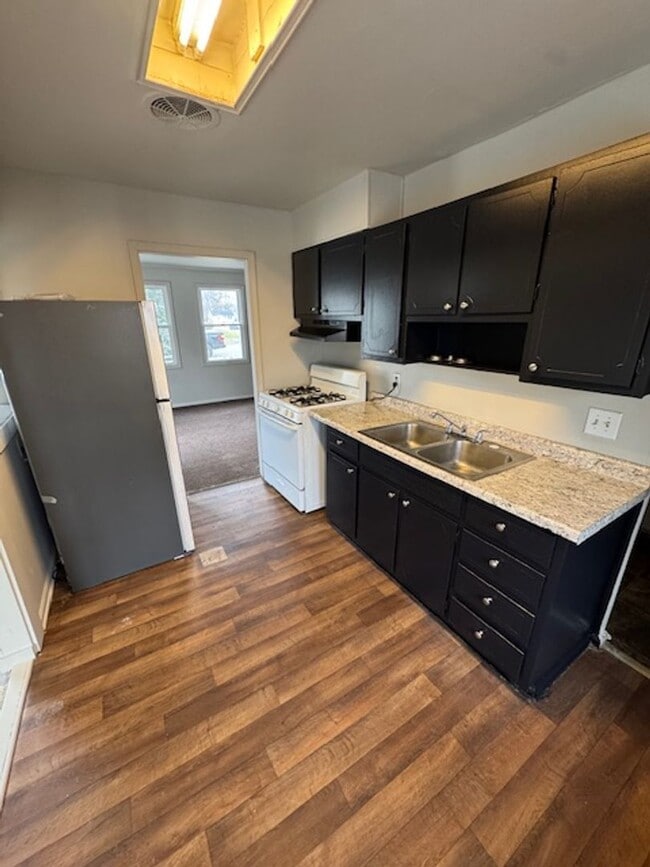 Building Photo - 4622 Smith St