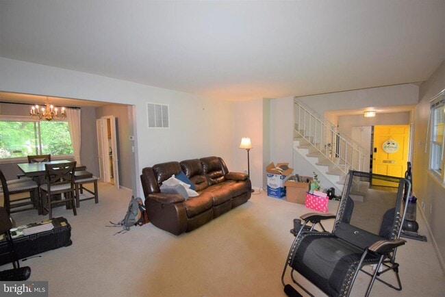 Building Photo - 8519 Wagon Wheel Rd