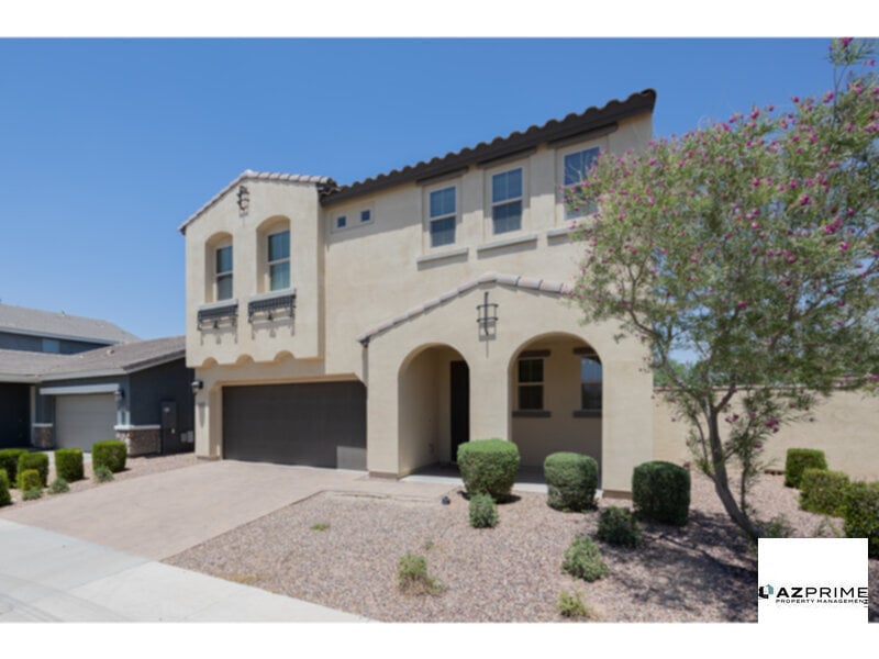 Primary Photo - Live With Ease and Style in this 3/2.5 Hom...