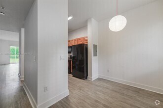 Building Photo - 3500 Oaks Clubhouse Dr