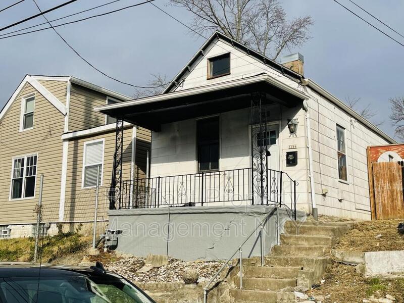 Primary Photo - 3106 Rogers St
