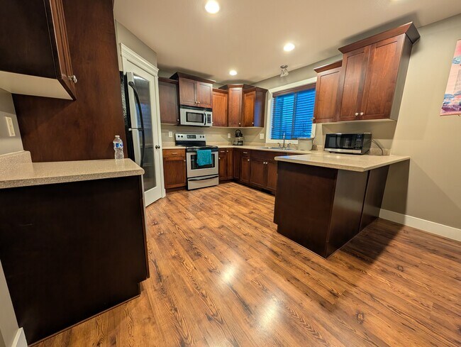 Building Photo - 8505 Bradshaw Pl