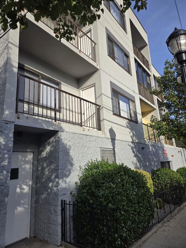Foto del edificio - 200 43rd St