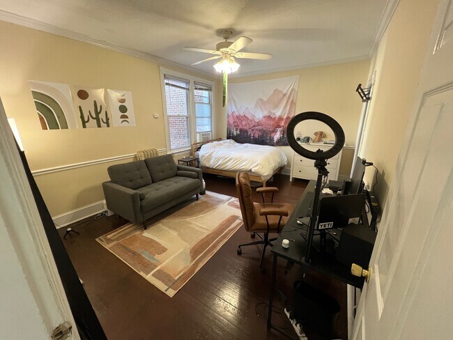 Foto del edificio - 1305 Potomac St NW