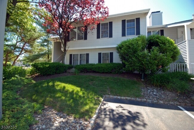 Foto del edificio - 332 Phoebe Ct