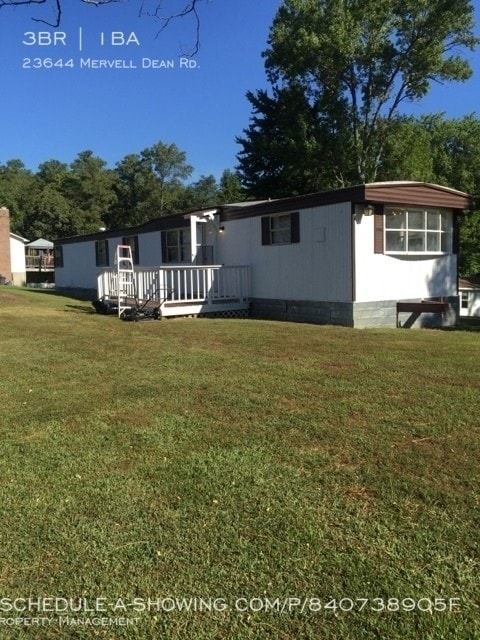 Foto principal - 3 Bed, 1 Bath Trailer