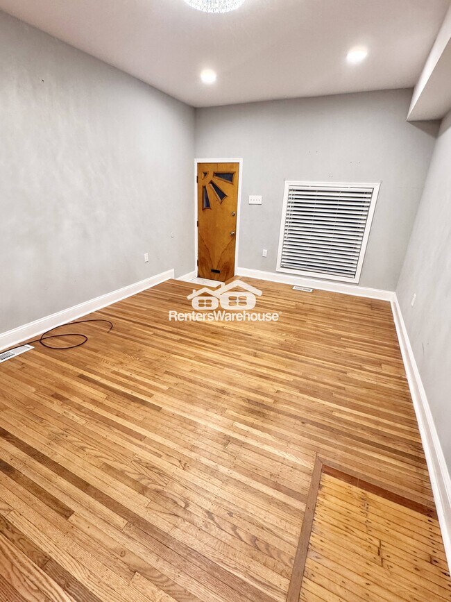 Foto del edificio - 627 S Curley St