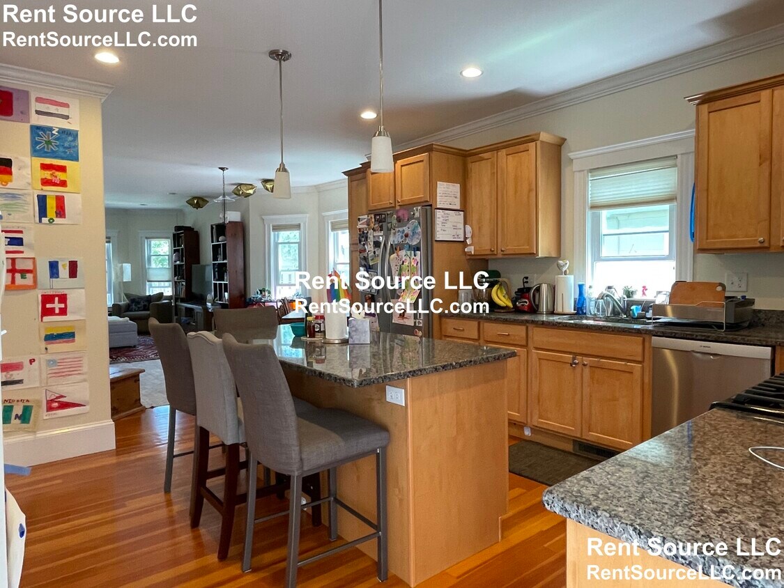 Primary Photo - 49 Lowden Ave