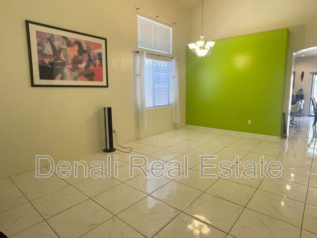 Foto del edificio - 7271 E Alderberry St