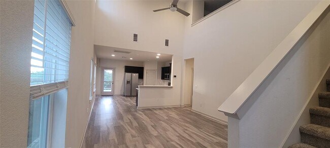 Foto del edificio - 7701 Lowenfield Dr