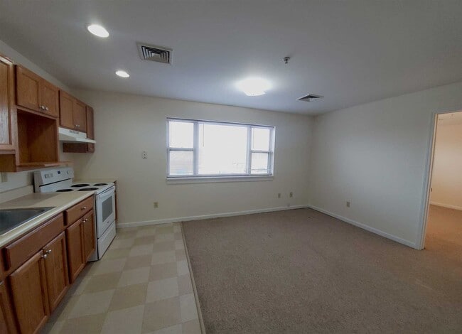 Building Photo - 151 NY-32