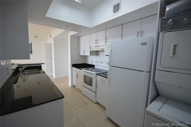 Foto del edificio - 5077 NW 7th St
