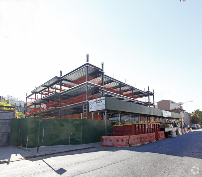 Building Photo - Crown Heights