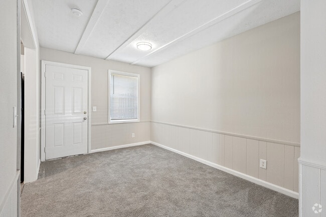 2BR, 1.5BA - 1,150SF - Dining Room - Flourish Park
