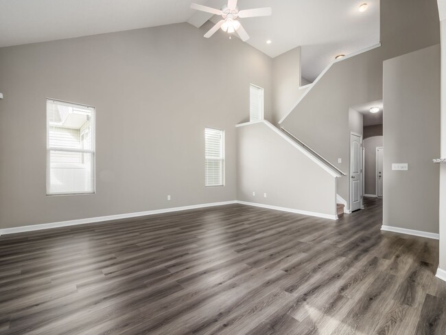 Building Photo - 5507 Eagle River Dr