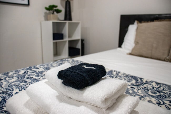 Building Photo - 1219 W 500 S