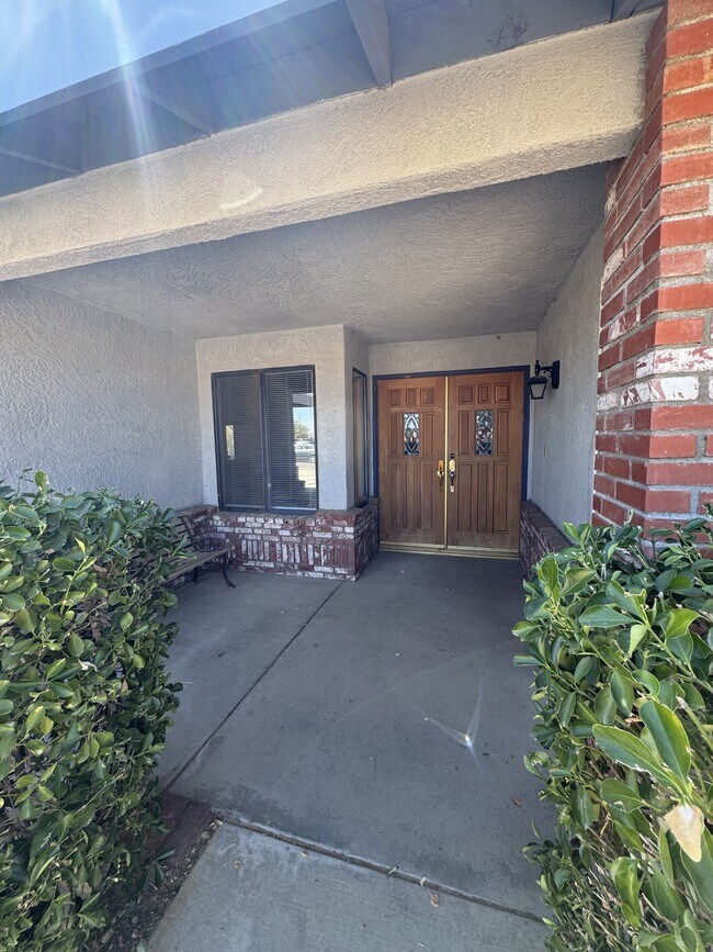 Building Photo - 9224 Greenwood Ave