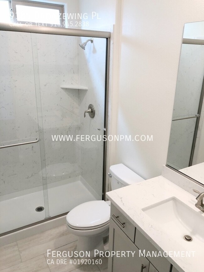 Building Photo - Super Clean Four Bedroom Solar Home in El ...