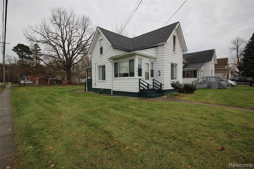 161 Barbara St, Mount Clemens, MI 48043 House Rental in Mount Clemens