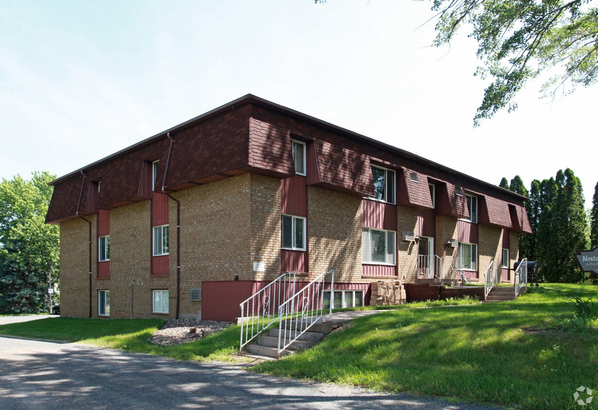 Primary Photo - Norton Street Apartments
