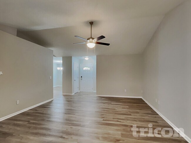 Foto del edificio - 110 Kingscreek Dr