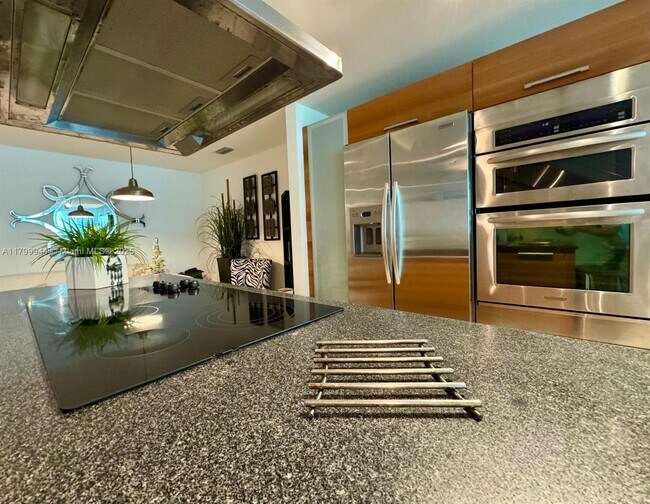 Foto del edificio - 2950 NE 188th St