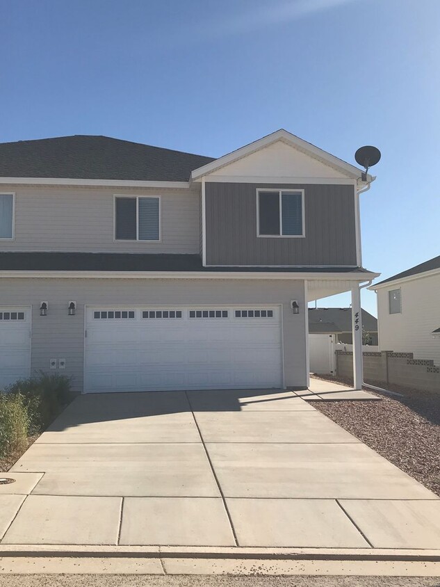 Primary Photo - Twin home in Cedar City