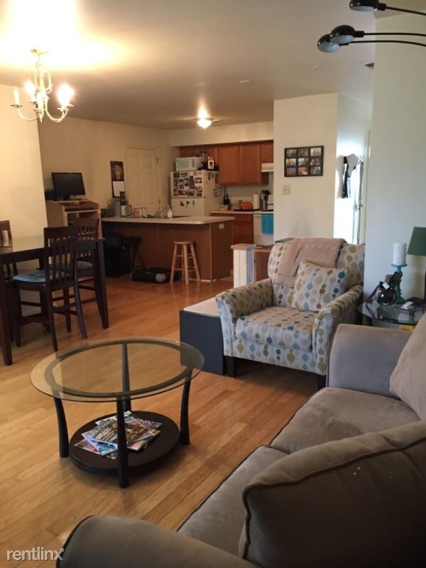 Building Photo - 2 br, 1 bath Condo - 7 Wagon Wheel Rd