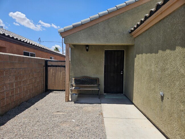 Foto del edificio - 3 bed/2bath Stick Built home in Central BH...