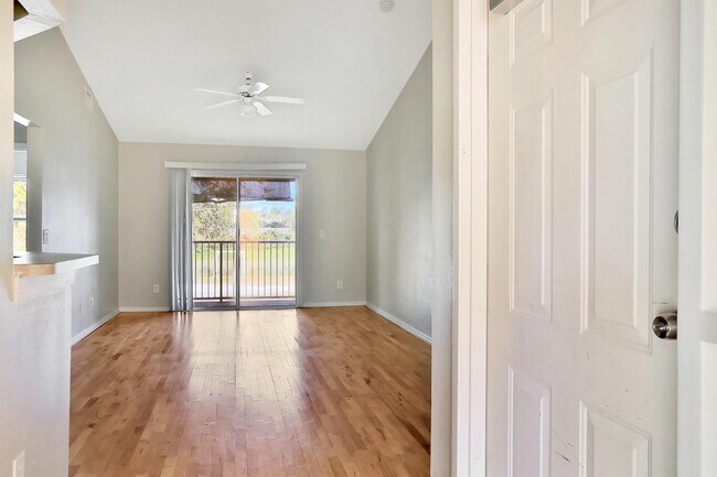 Foto del edificio - 4963 Ava Pointe Dr