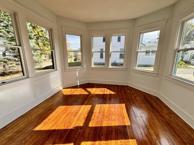 Foto del edificio - 915 W Taylor St