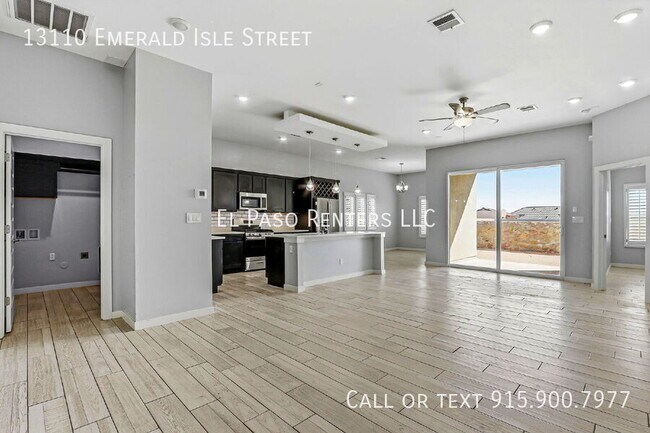 Foto del edificio - 13110 Emerald Isle St