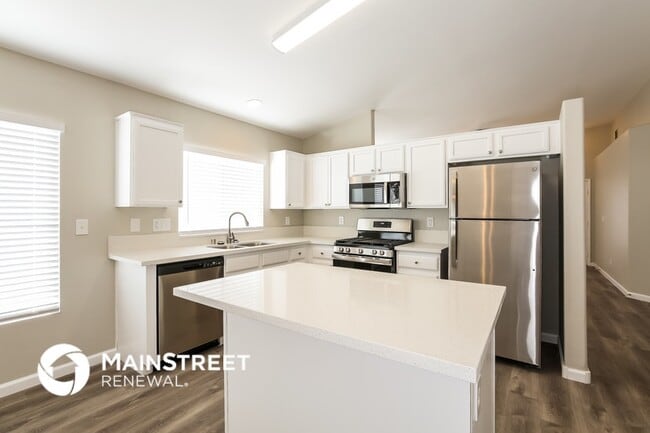 Building Photo - 6042 Chris Craft St