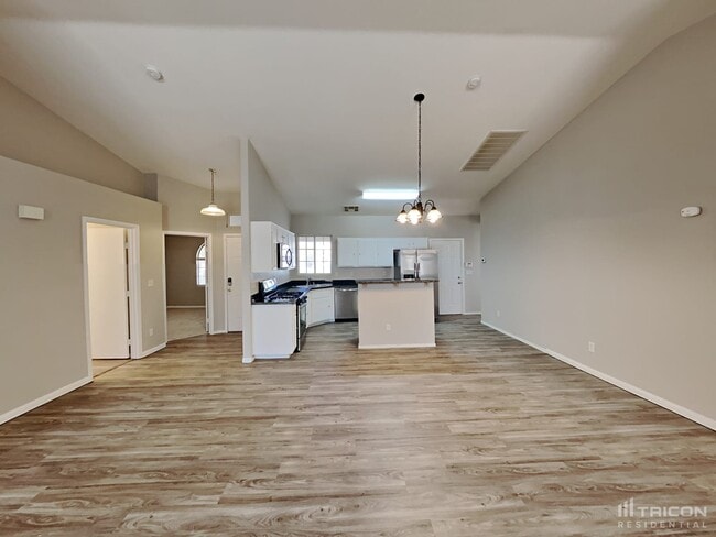 Building Photo - 6228 Diazo St