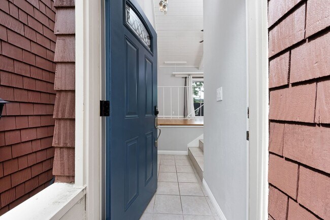 Foto del edificio - 238 Thistle Cir