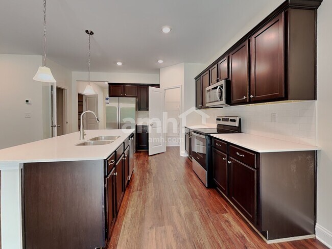 Foto del edificio - 636 Rivermist Dr
