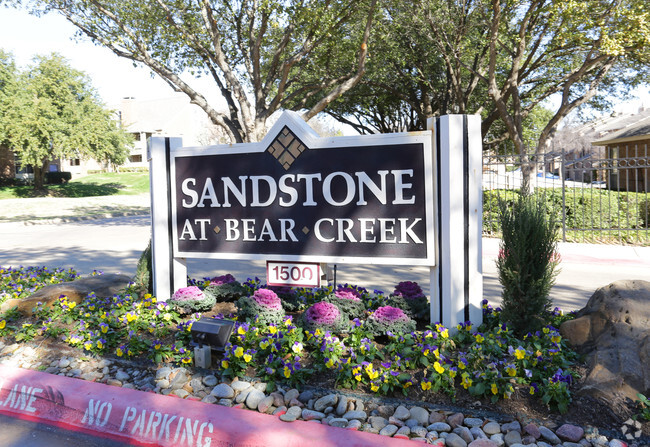 Foto del edificio - Sandstone At Bear Creek