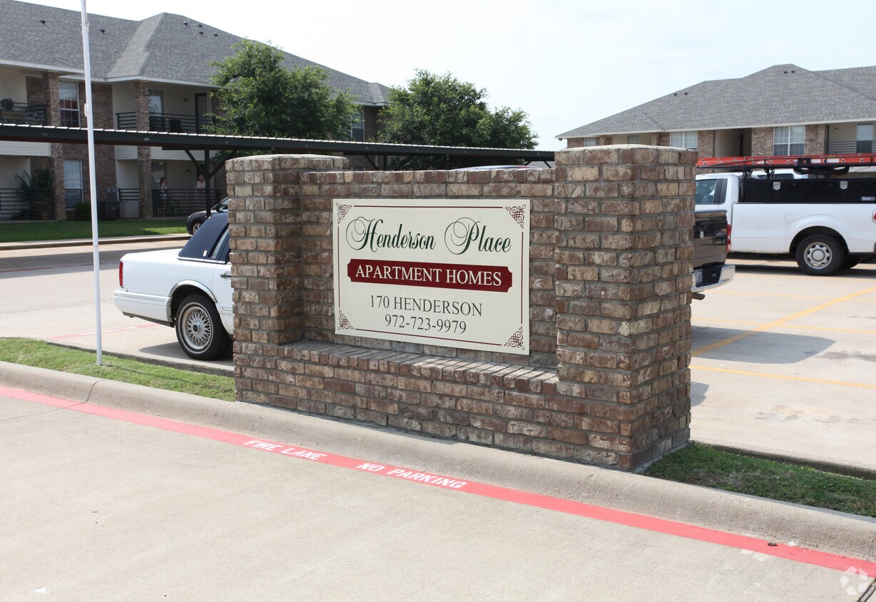 Henderson Place Apartments Midlothian, TX